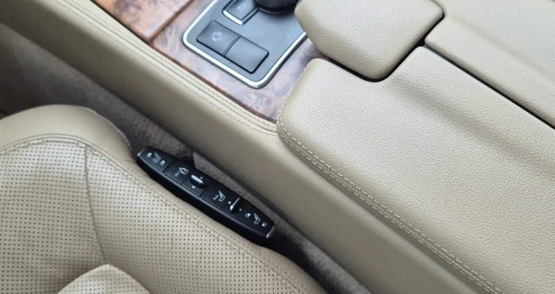 Mercedes-Benz CLS cena 72900 przebieg: 198000, rok produkcji 2011 z Sierpc małe 407